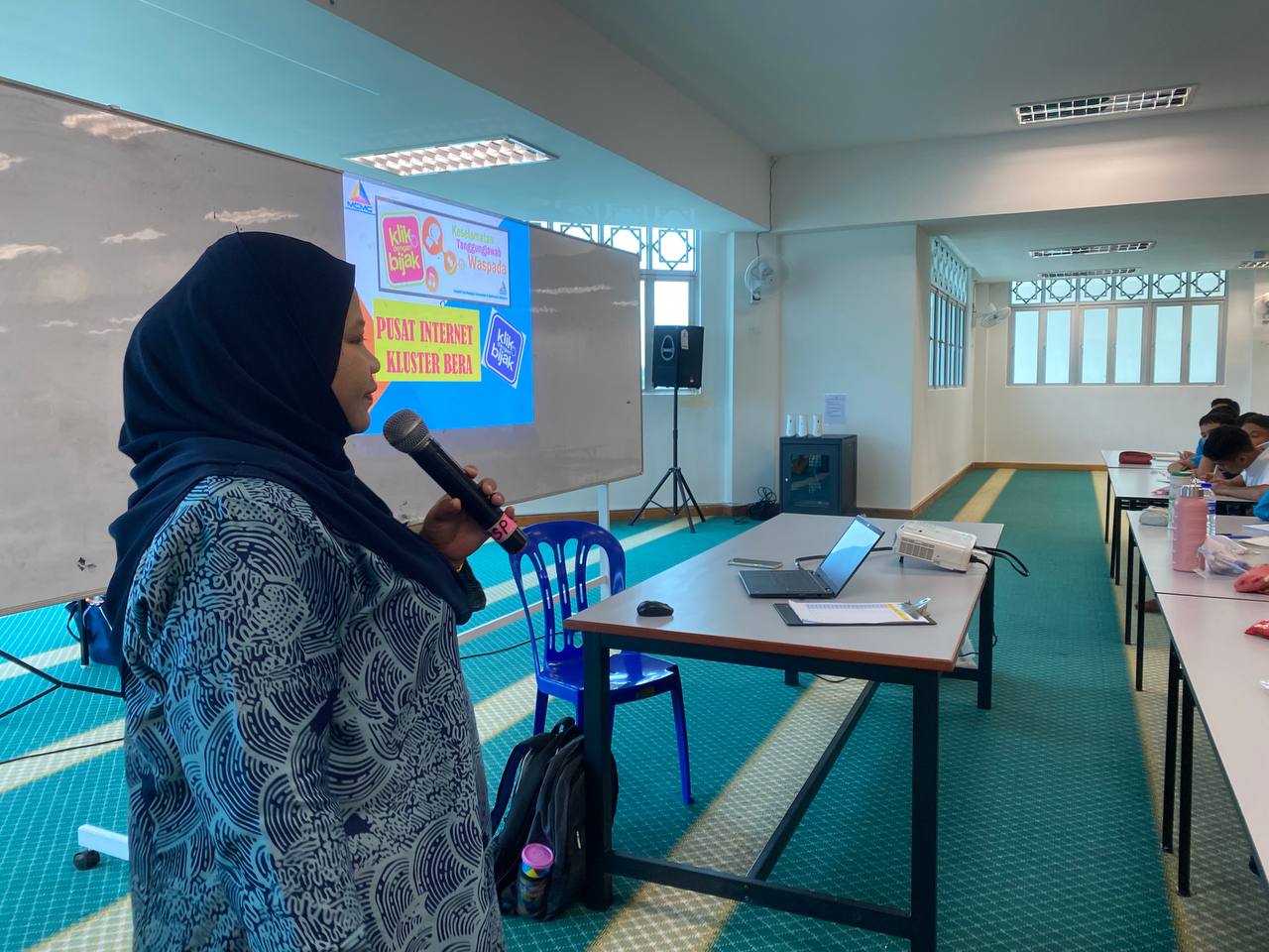 photo_6271346310741343796_y